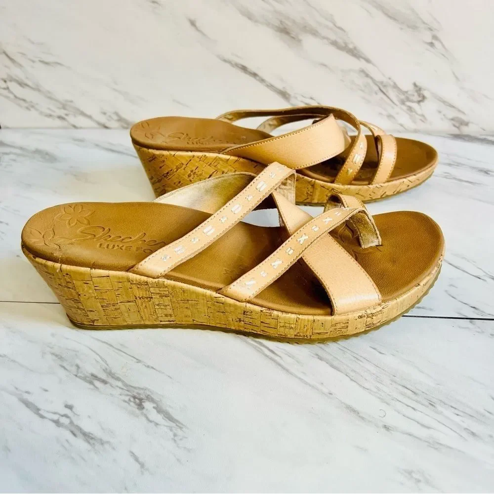Skechers Beverlee Peace Seeker Tan Luxe Foam Strappy Wedge Sandals Womens 9.5